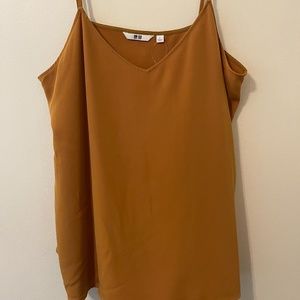 Uniqlo Satin Tank
